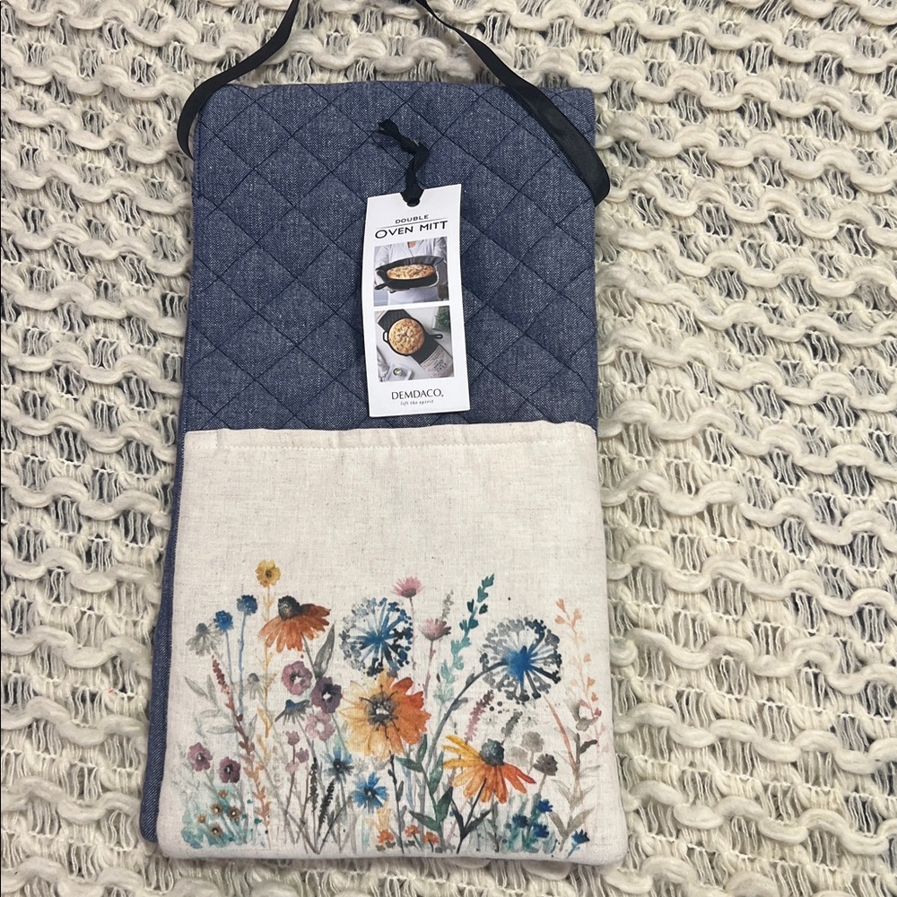 Double Oven Mitt Floral Watercolor Wildflowers with Grid Pattern Stiching - Picture 8 of 8